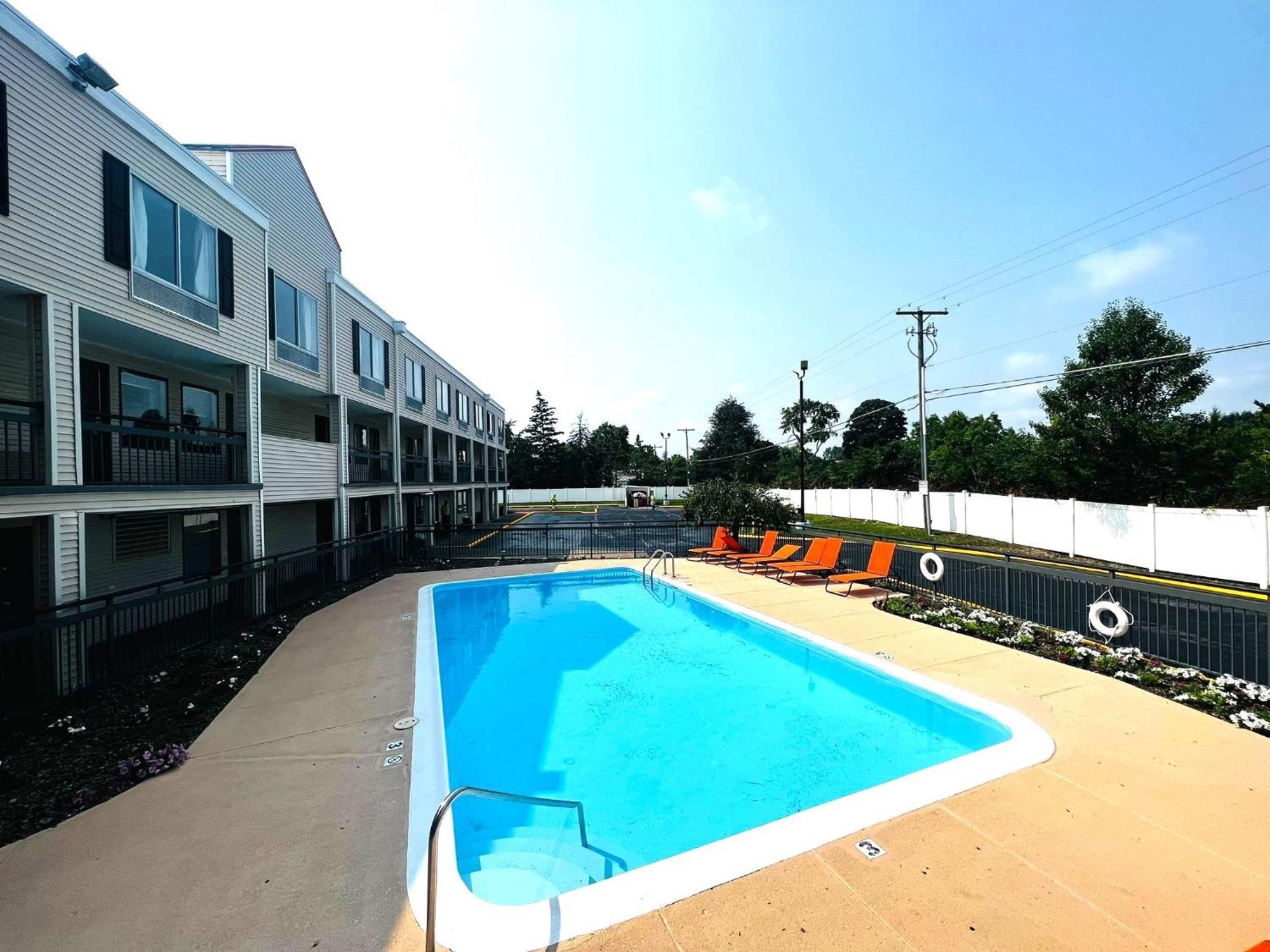 Baymont Inn And Suites By Wyndham Columbus / Near Osu Exterior foto