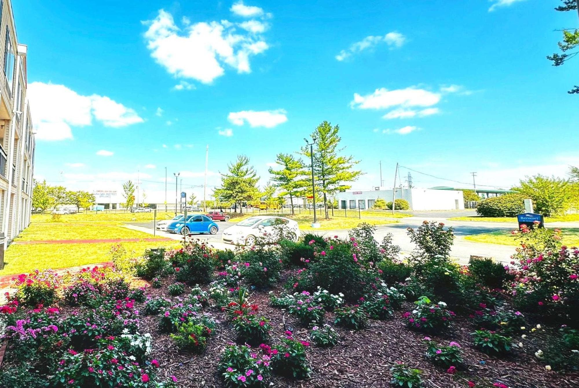 Baymont Inn And Suites By Wyndham Columbus / Near Osu Exterior foto